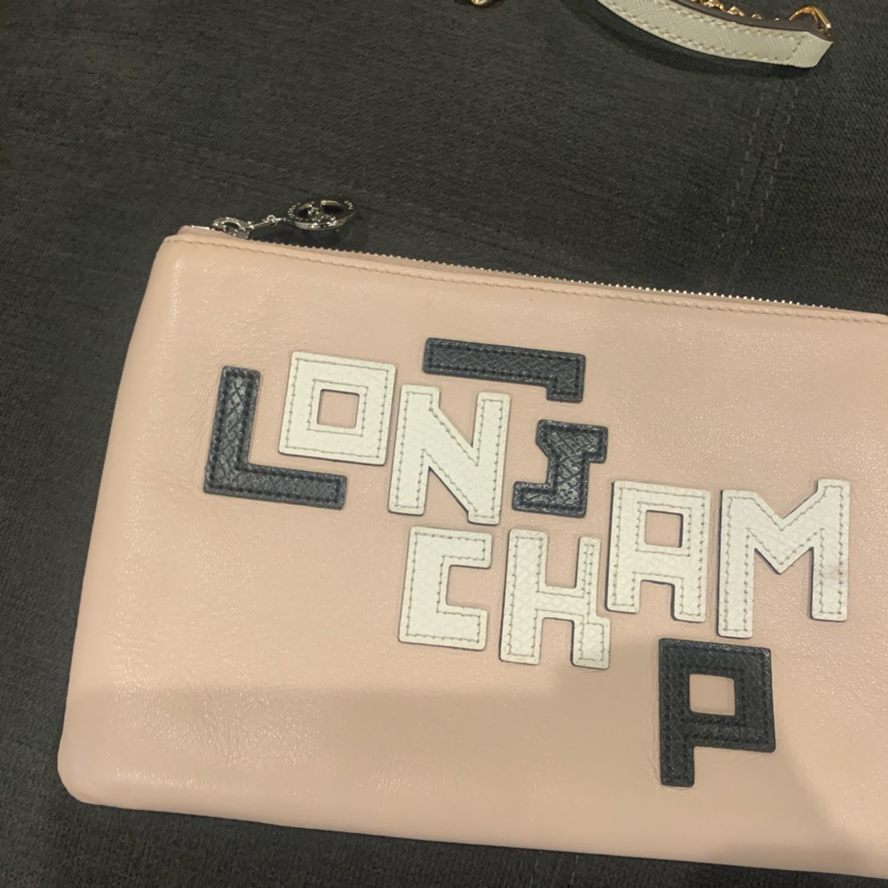 Longchamp clutch